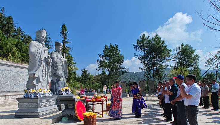 ���մ�н �׺���Զ