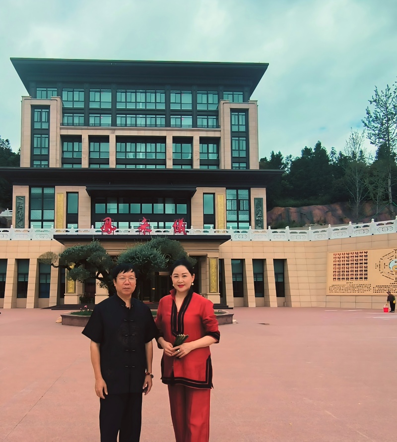 �����л�̫̫���������Ÿ�����ɽ����ѧ���ܹ����Ļ�����