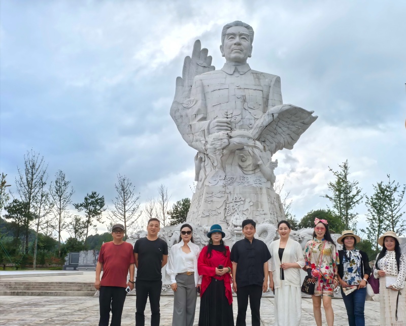 �����л�̫̫���������Ÿ�����ɽ����ѧ���ܹ����Ļ�����