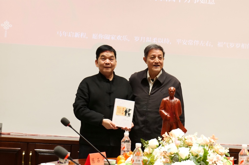 ˫��ҫ�ʺ����� ��ɽ�̸����³�