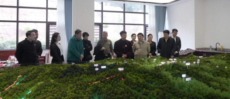 ˫��ҫ�ʺ����� ��ɽ�̸����³�